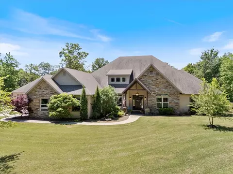 2870 Adams Rd, Fayetteville, AR 72704