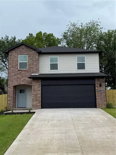 1930 Larkspur St, Springdale, AR 72762