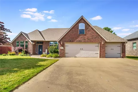 1504 Hayfield Ave, Bentonville, AR 72713