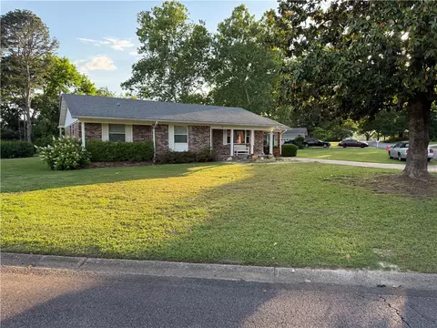 508 E 10th St, Danville, AR 72833