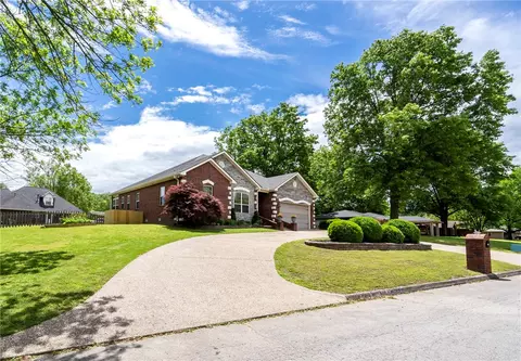 13360 St Andrews Dr, Siloam Springs, AR 72761