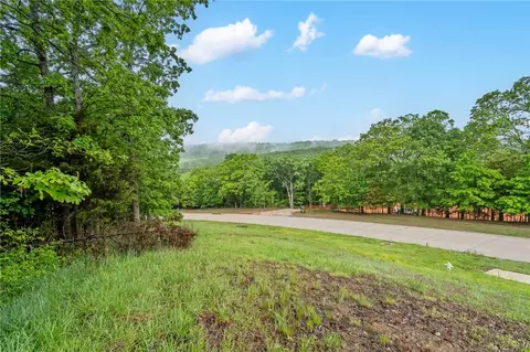 2709 E Stone Mountain Dr, Fayetteville, AR 72701