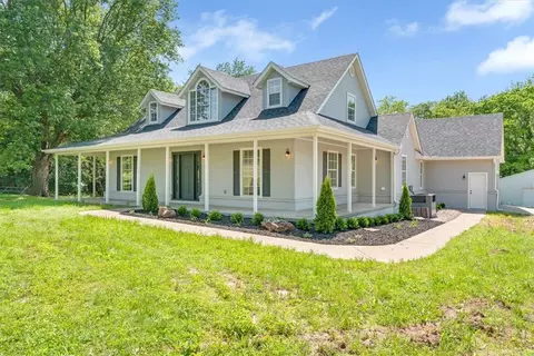 12391 Shamrock Rd, Farmington, AR 72730