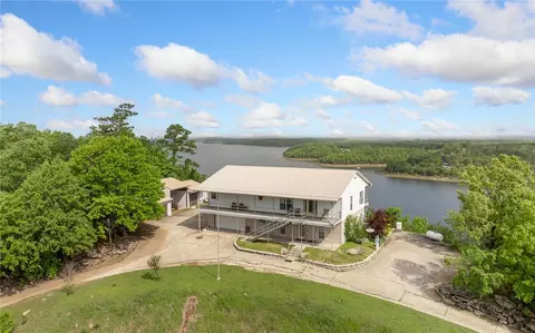592 Mc 2032, Lead Hill, AR 72644