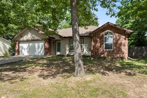 31 Headley Dr, Bella Vista, AR 72714