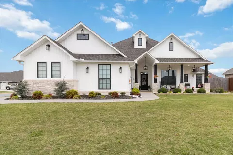 1904 Tull Dr, Pea Ridge, AR 72751