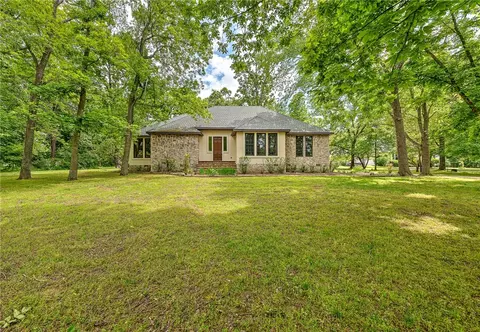 3602 W Fir St, Rogers, AR 72758