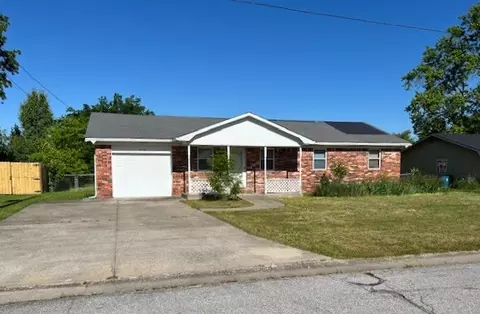 902 SE G St, Bentonville, AR 72712