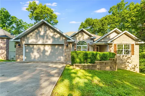 11 Bromyard Ln, Bella Vista, AR 72714