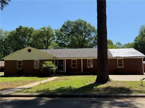 235 S Arlington, Russellville, AR 72801