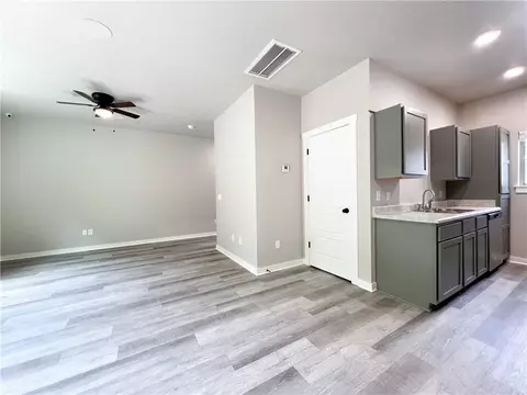 285 W Ash St, Fayetteville, AR 72703