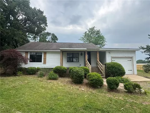 104 Nita Ln, Searcy, AR 72143