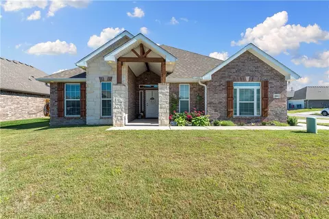 901 Redfree Dr, Bentonville, AR 72712