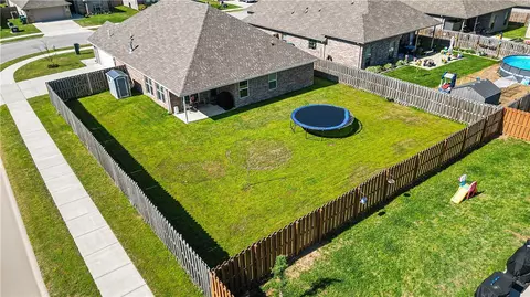 View/Area - 901 Redfree Dr, Bentonville, AR 72712 photo 9 of 9