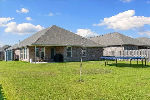 Exterior - 901 Redfree Dr, Bentonville, AR 72712 photo 6 of 11