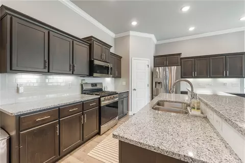 Kitchen - 901 Redfree Dr, Bentonville, AR 72712 photo 2 of 2