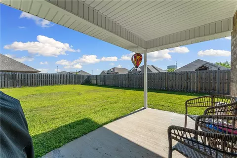 Exterior - 901 Redfree Dr, Bentonville, AR 72712 photo 4 of 11