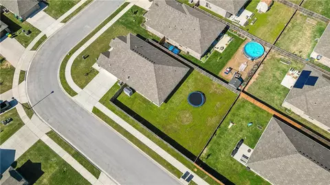 View/Area - 901 Redfree Dr, Bentonville, AR 72712 photo 2 of 9