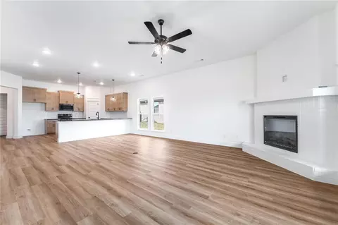 Living - 1100 Ari Ave, Centerton, AR 72719 photo 5 of 5