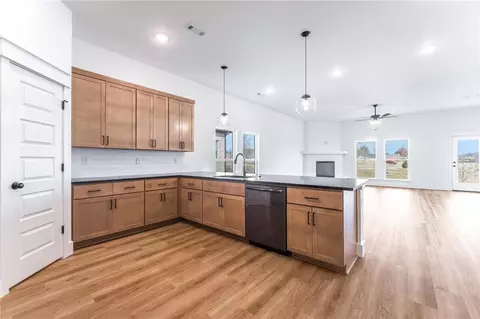 Kitchen - 1100 Ari Ave, Centerton, AR 72719 photo 5 of 7