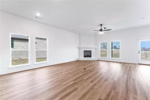 Living - 1100 Ari Ave, Centerton, AR 72719 photo 2 of 5