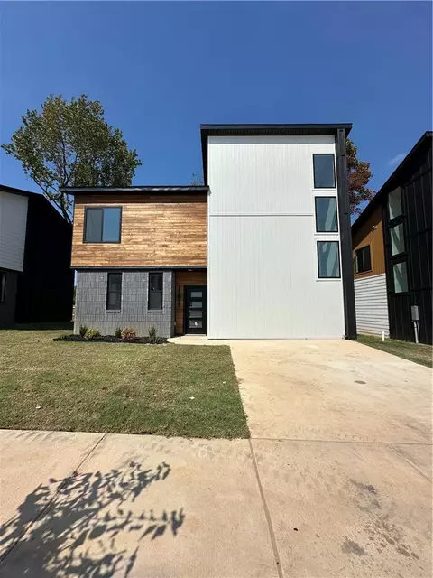 2603 W Bonnie Ln, Rogers, AR 72758