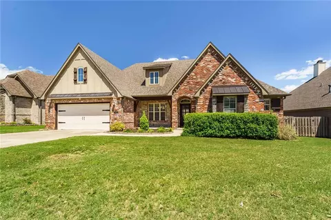 3803 Le Mason St, Springdale, AR 72764