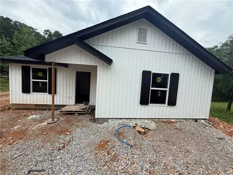 132 Mae, Huntsville, AR 72740