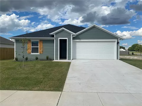 951 Rently St, Prairie Grove, AR 72753