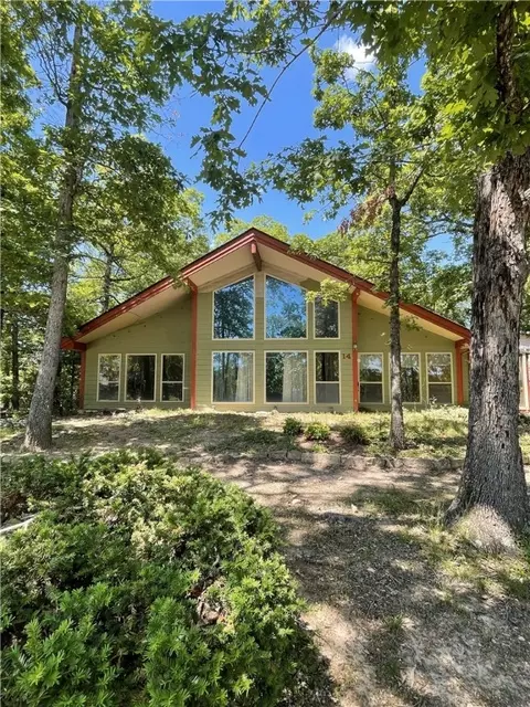 14 S Hills Loop, Holiday Island, AR 72631