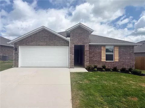 3060 Rosalee Ln, Centerton, AR 72736