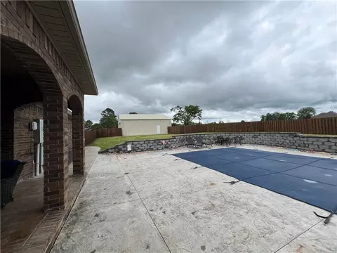 Exterior - 2704 Bugscuffle Rd, Lavaca, AR 72941 photo 2 of 6
