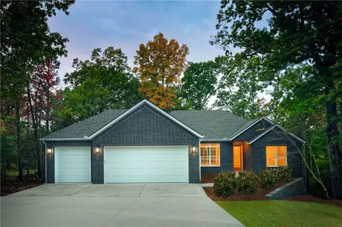 55 Melbourn Dr, Bella Vista, AR 72714