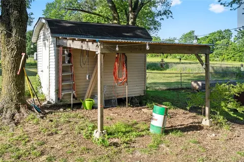 Exterior - 405 Stapleton Pl, Lincoln, AR 72744 photo 5 of 6
