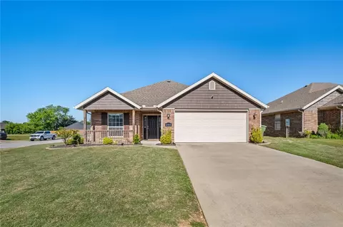 2914 S D Pl, Rogers, AR 72758