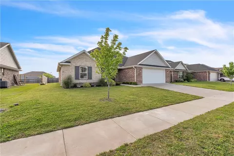 Exterior - 12 E Loveland Loop, Farmington, AR 72730 photo 3 of 18