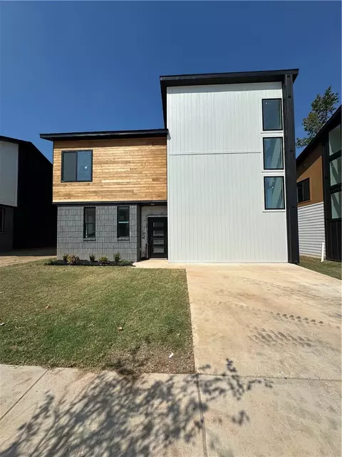 2607 W Bonnie Ln, Rogers, AR 72758