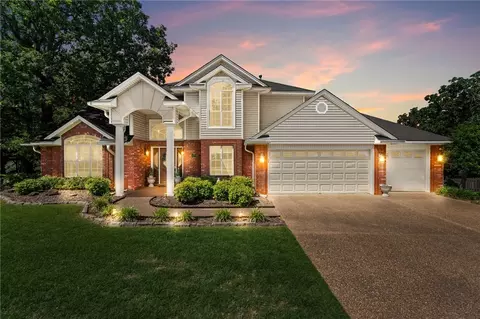 1309 Valley View St, Van Buren, AR 72956