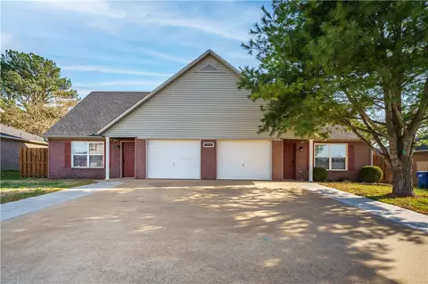 3407 SW Victoria Pl, Bentonville, AR 72712