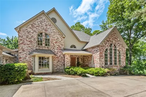 24 Dogwood Rdg, Eureka Springs, AR 72632
