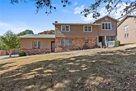 206 Suttle Dr, Springdale, AR 72764 photo 1