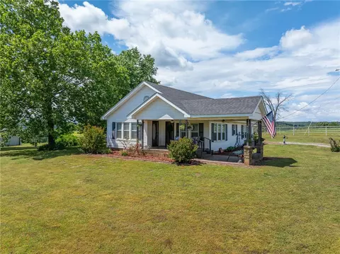 7106 Barber Rd, Booneville, AR 72927