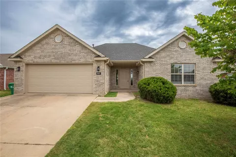 531 Dogwood St, Centerton, AR 72719