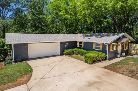 3350 W Mount Comfort Rd, Fayetteville, AR 72704