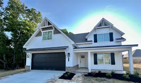 601 Pennington Ave, Prairie Grove, AR 72753
