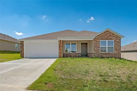 2929 W Mclaren Dr, Fayetteville, AR 72704