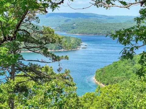 Mundell Road, Eureka Springs, AR 72631