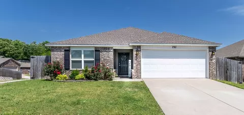 792 S Jaybird Ln, Fayetteville, AR 72701