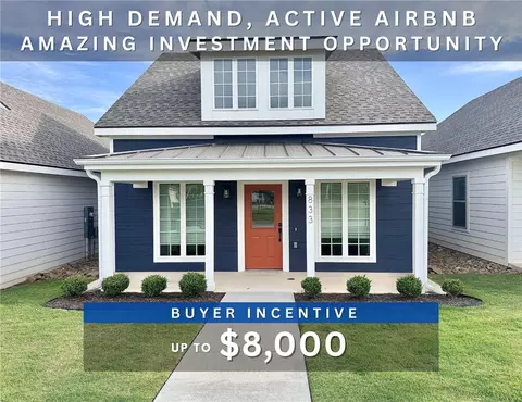 833 NE Heights Ln, Bentonville, AR 72712