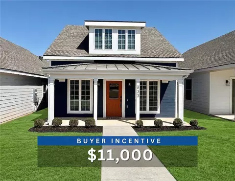 833 NE Heights Ln, Bentonville, AR 72712